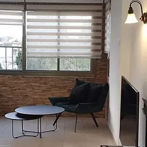 Laila 4 חיפה