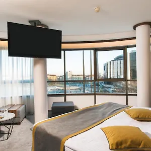 4* Hotel Rosslyn Park