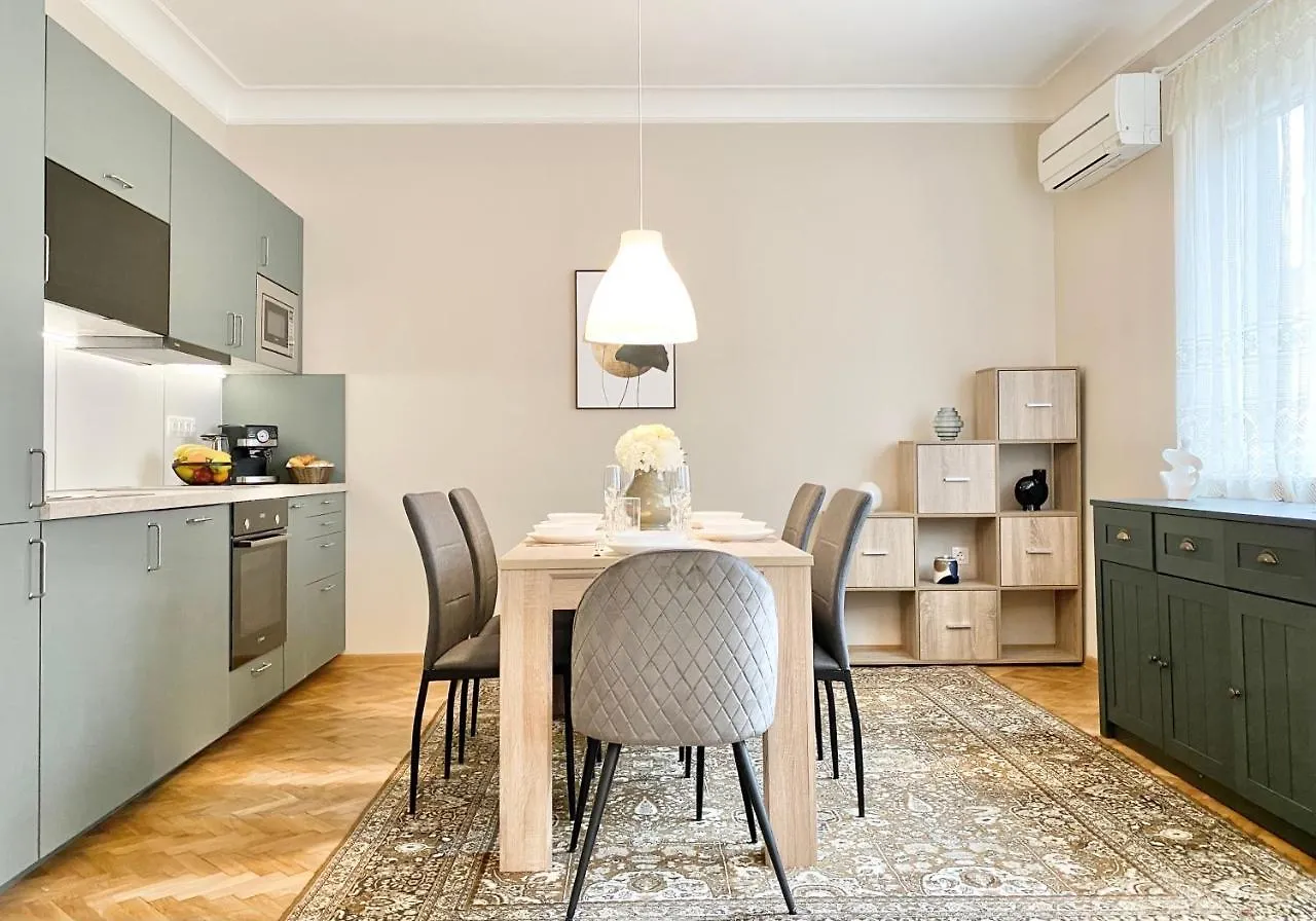 Top Centre Sofia Apartment For 6 Guests