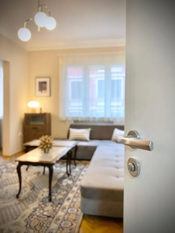 Top Centre Sofia Apartment For 6 Guests